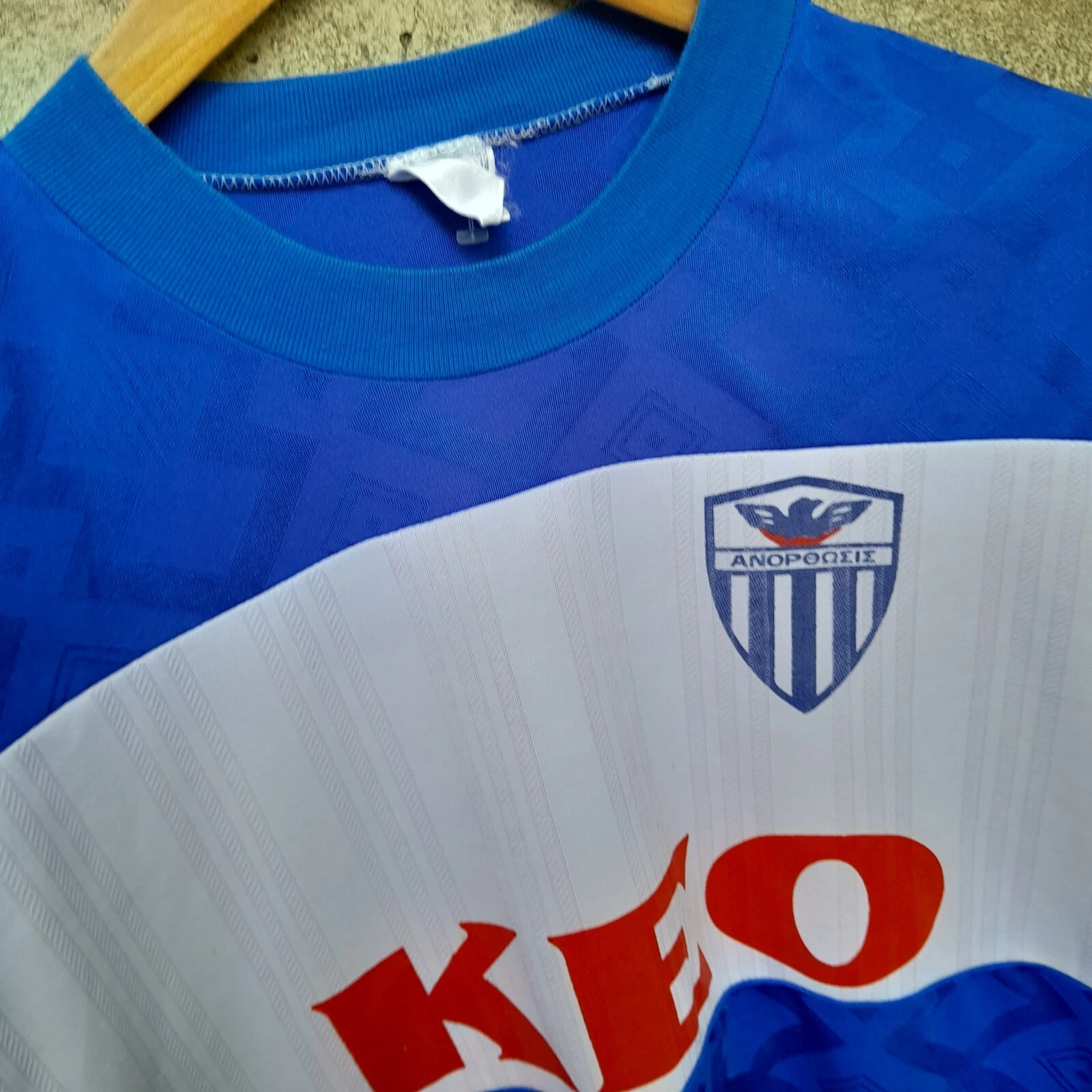 Anorthosis Famagusta home football Shirt. Cyprus. Size Medium Mens - Image 2