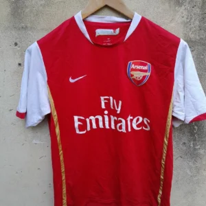 Arsenal 2006-08 home football shirt / jersey. Medium mens