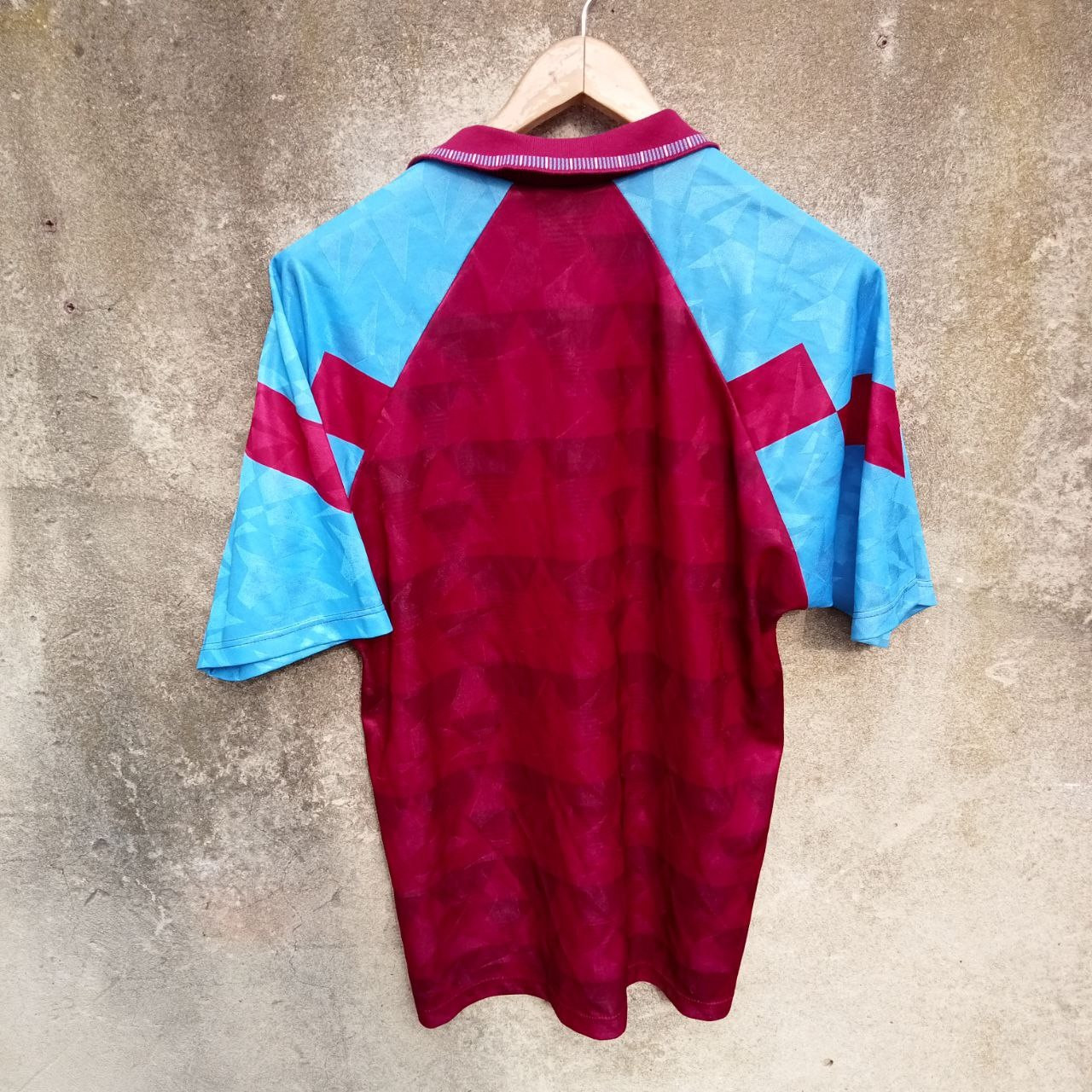Aston Villa 1990-92 home football shirt / jersey. Large mens. - Image 2