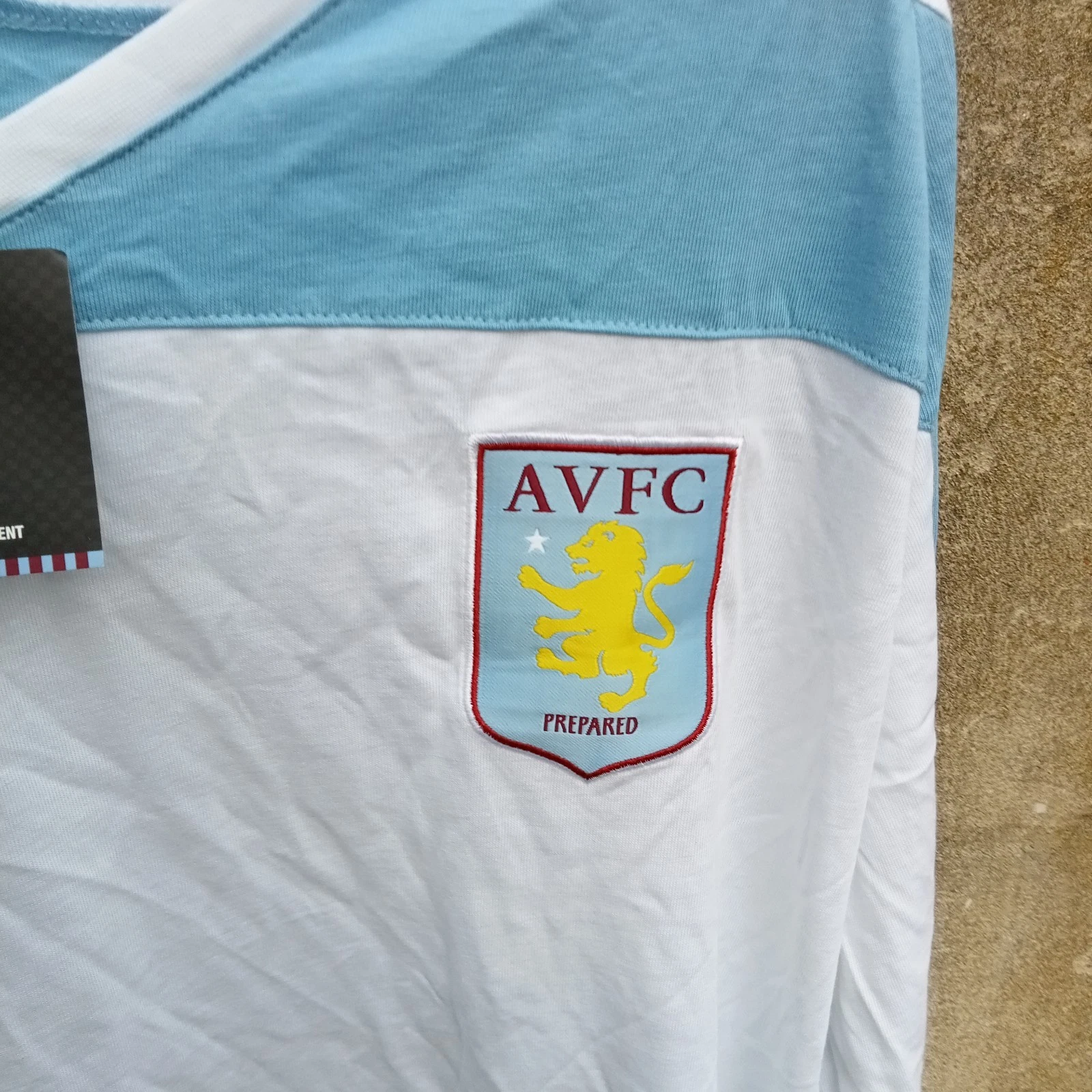 Aston Villa long sleeves football tshirt / jersey. mens XXXL bnwt - Image 3