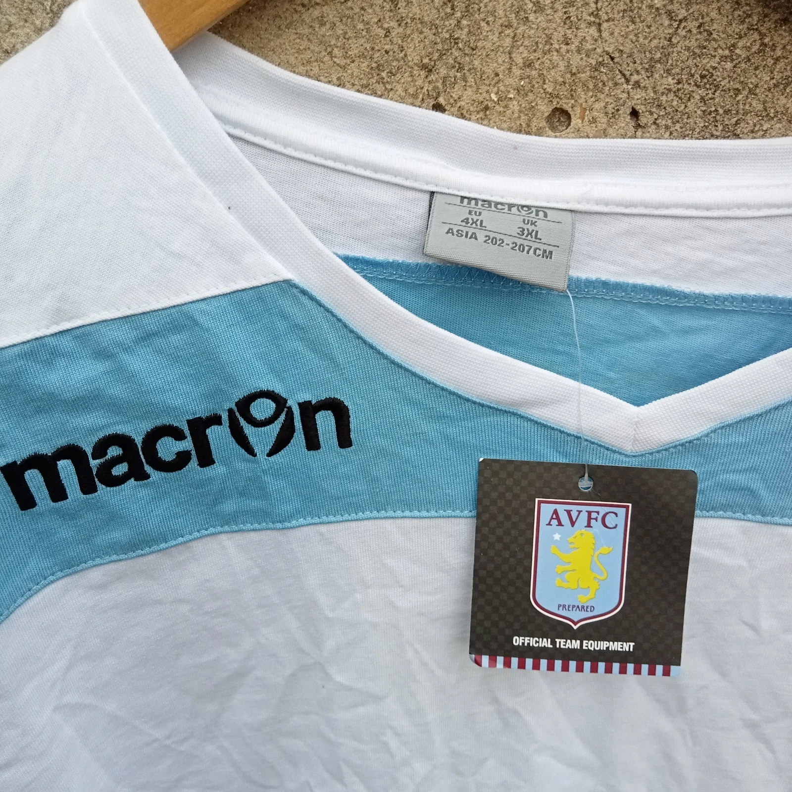 Aston Villa long sleeves football tshirt / jersey. mens XXXL bnwt - Image 4