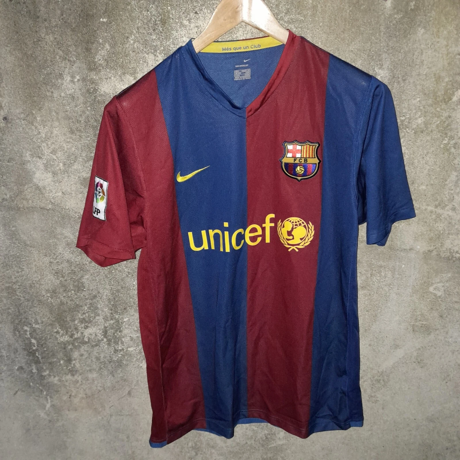 Barcelona 2006-07 home football shirt / jersey. Large mens, Giovanni Dos Santos - Image 2