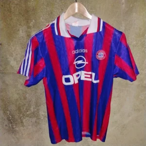 Bayern Munich 1995-97 home football shirt. Medium mens. Klinsmann 18