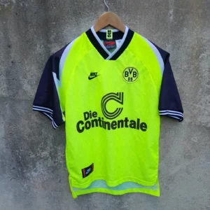 Borussia Dortmund 1995-96 home football shirt/ jersey. Small mens Signed