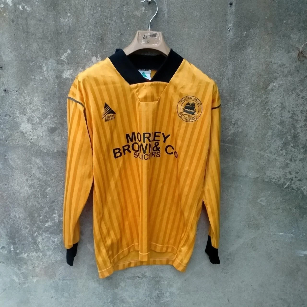 Boston United 1990-91 home football shirt/ jersey. Small mens. Long sleeves