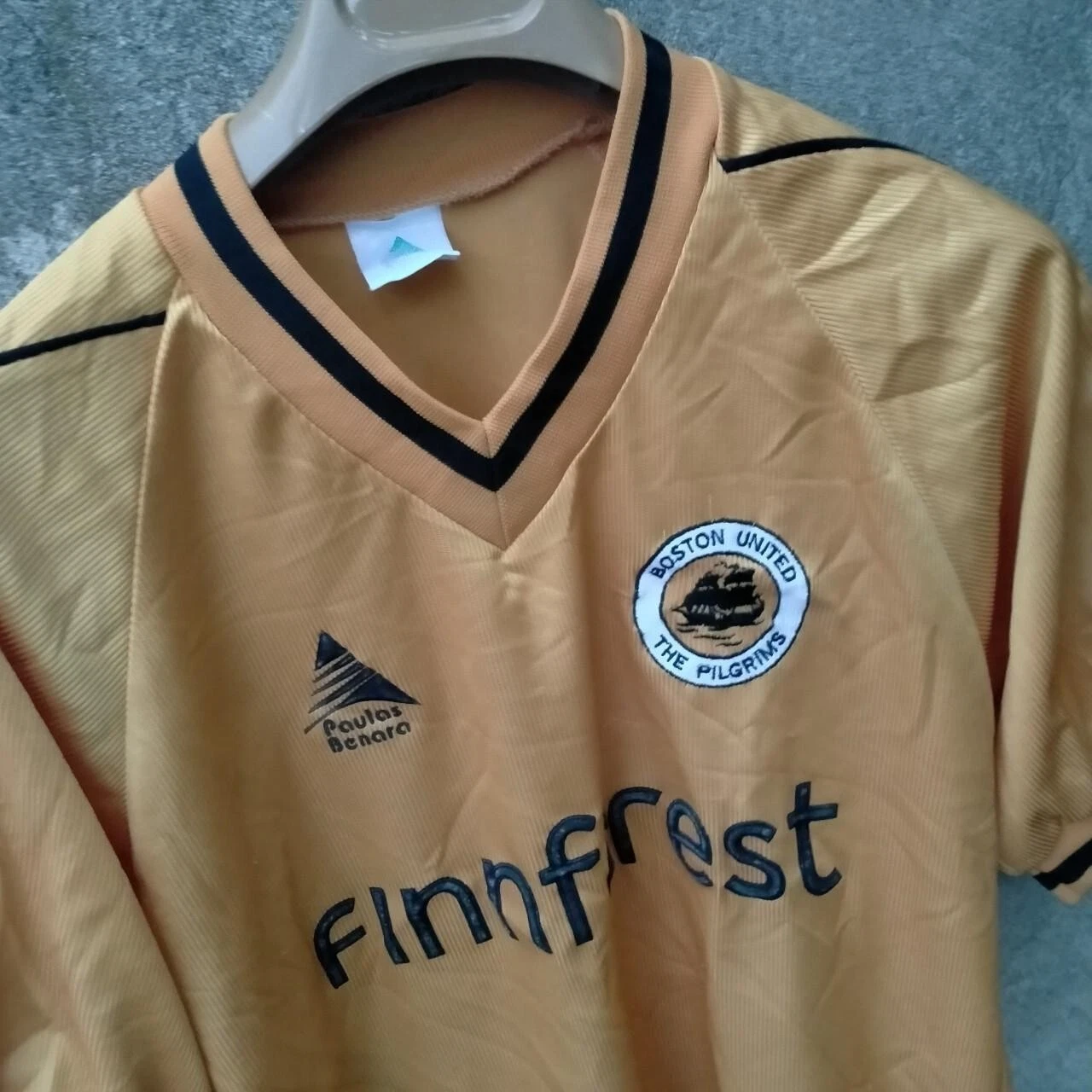 Boston United 2003-04 home football shirt / jersey. Small mens Paulas Benara - Image 2