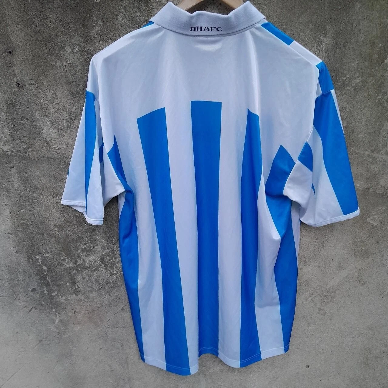 Brighton & Hove Albion 2004-06 home football shirt / jersey. XL mens. - Image 3