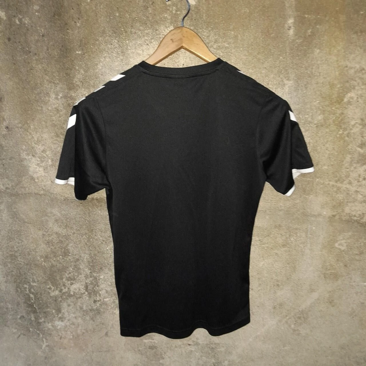 Cambridge United 2020-21 training football shirt / jersey. XS mens - Image 3