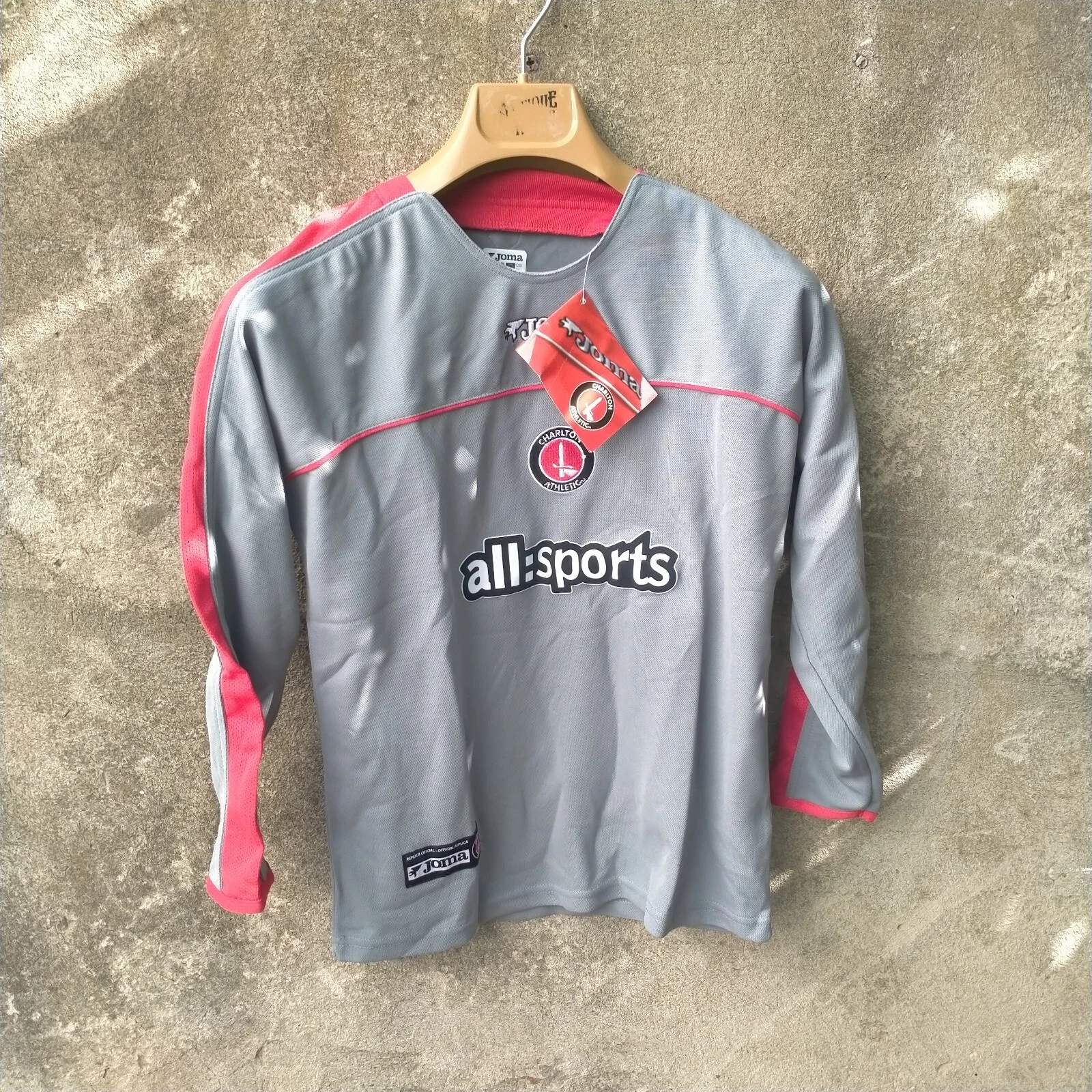 Charlton Athletic 2004-05 goalkeeper football shirt / jersey. Medium boys. Bnwt