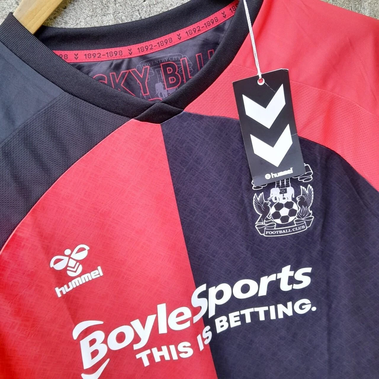 Coventry City 2020-21 away football shirt / jersey. 2XL mens. Bnwt - Image 2