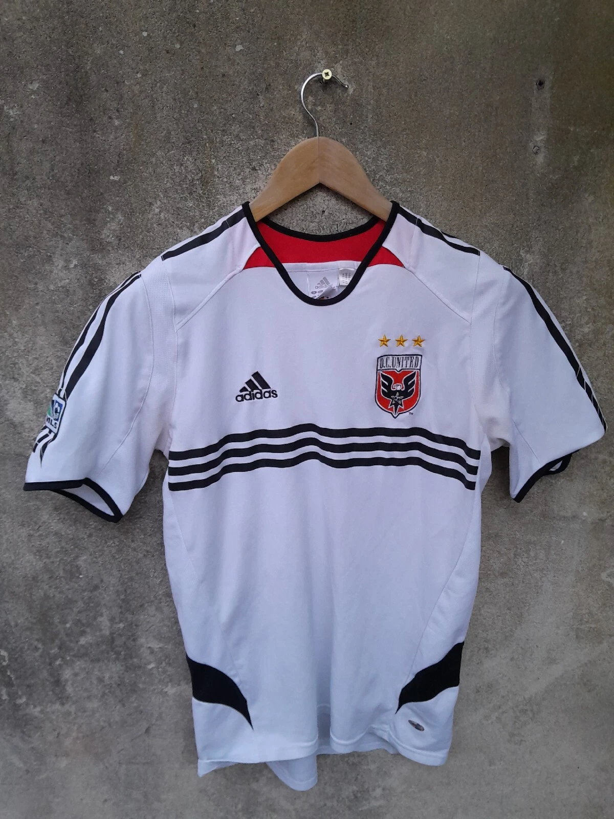 DC United 2005 away football shirt / jersey. Small mens.