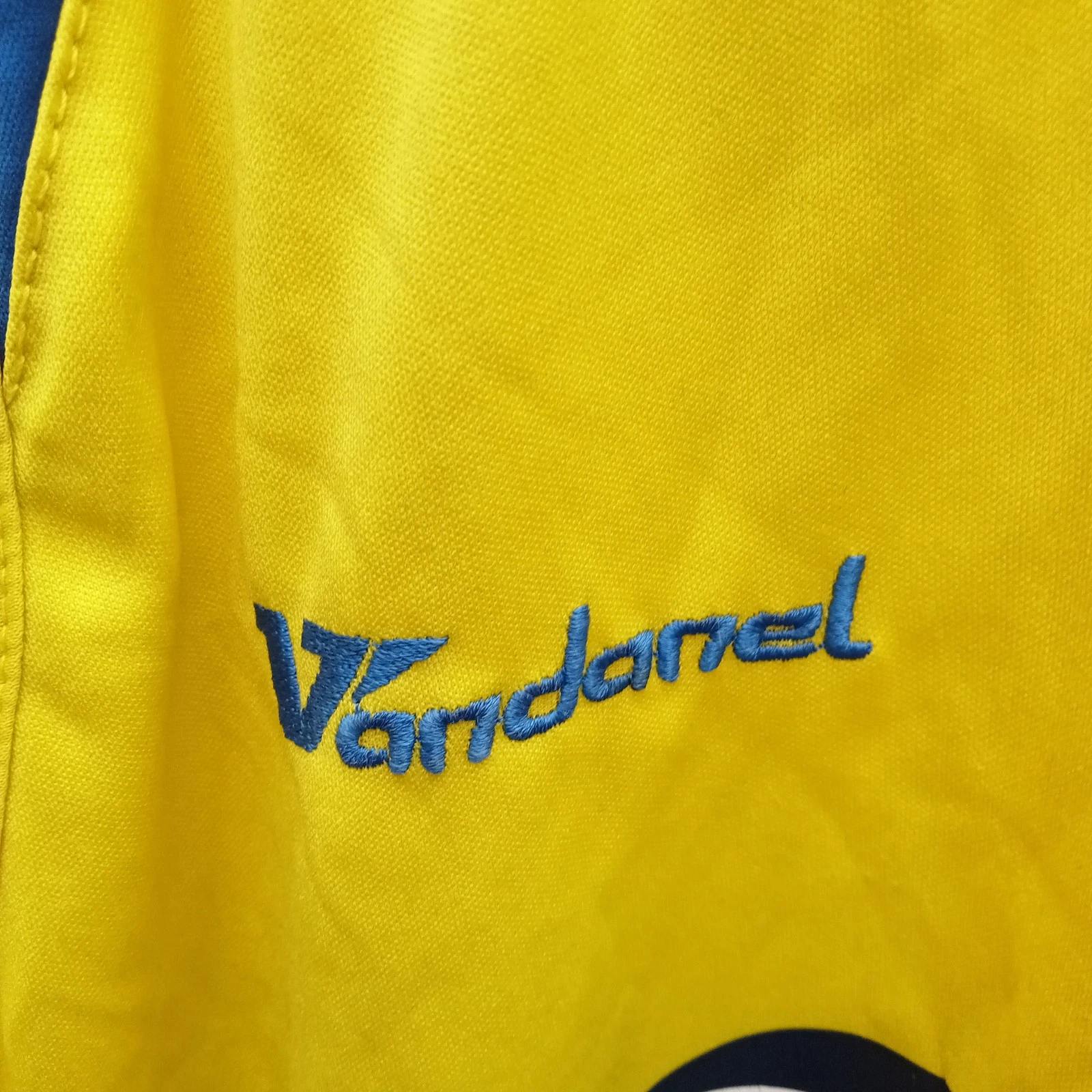 Dagenham & Redbridge 2008-10 away football shirt | jersey, Boys Medium - Image 4