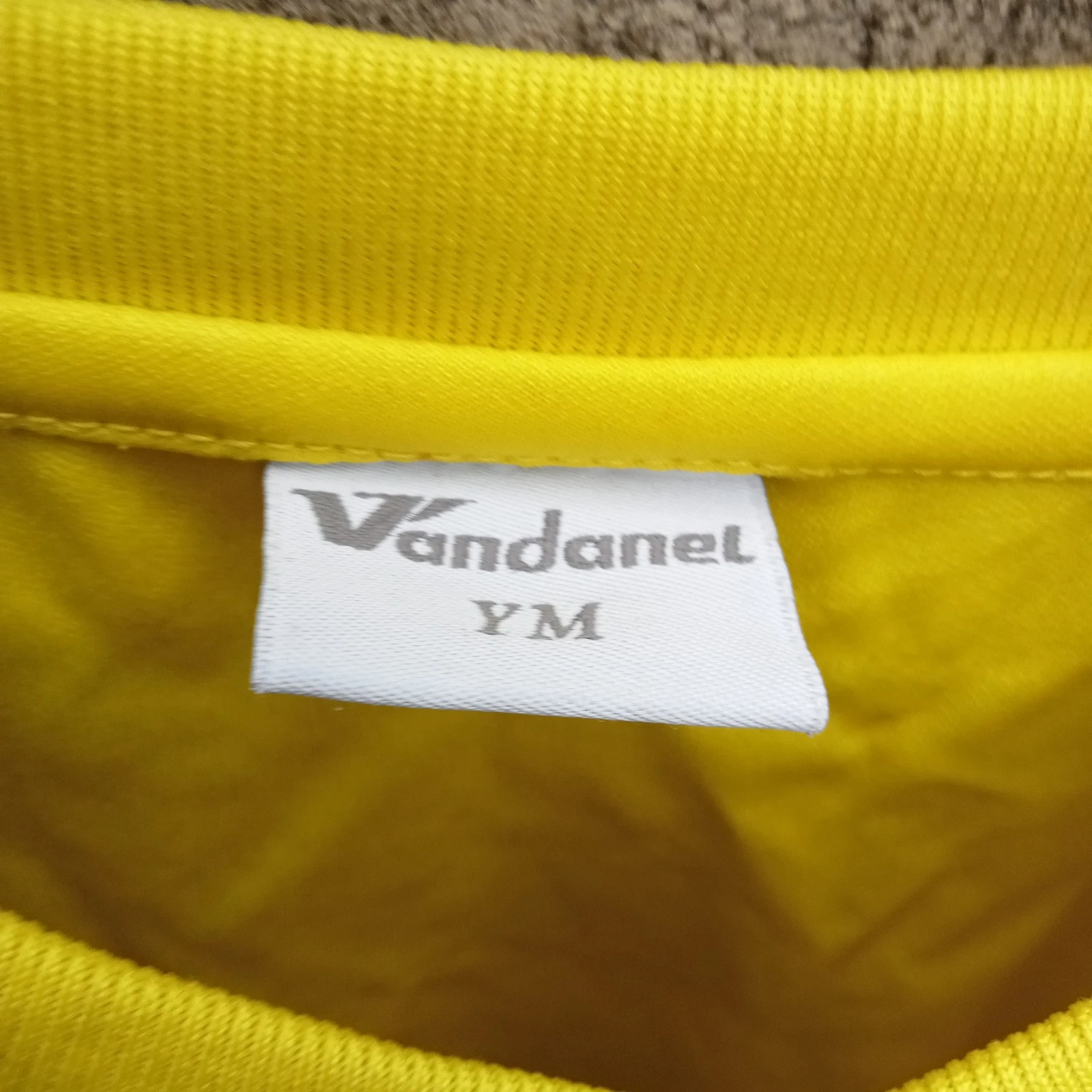 Dagenham & Redbridge 2008-10 away football shirt | jersey, Boys Medium - Image 5