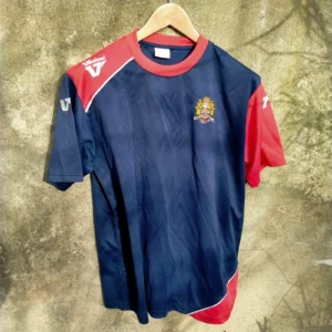 Dagenham & Redbridge player worn training football shirt / jersey. Large mens.