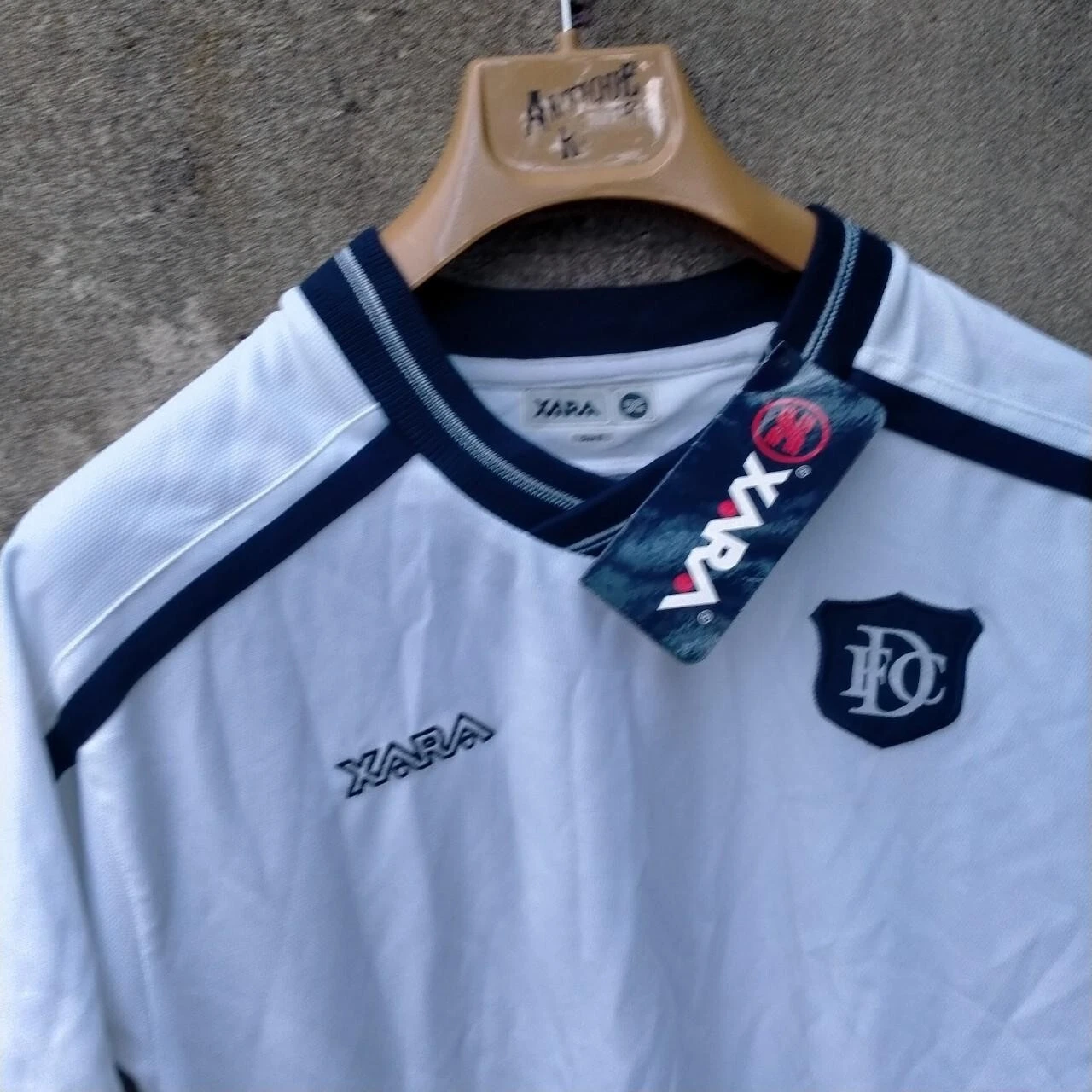 Dundee FC 2002 commemorative away football shirt / jersey. Small mens bnwt - Image 2