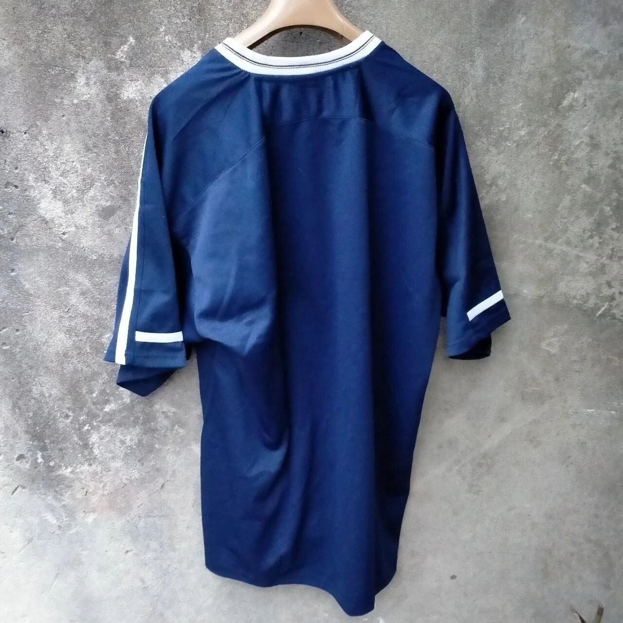Dundee FC 2002 training football shirt / jersey. XL mens bnwt - Image 3