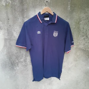 England 2002 navy football polo shirt / jersey. XL mens.