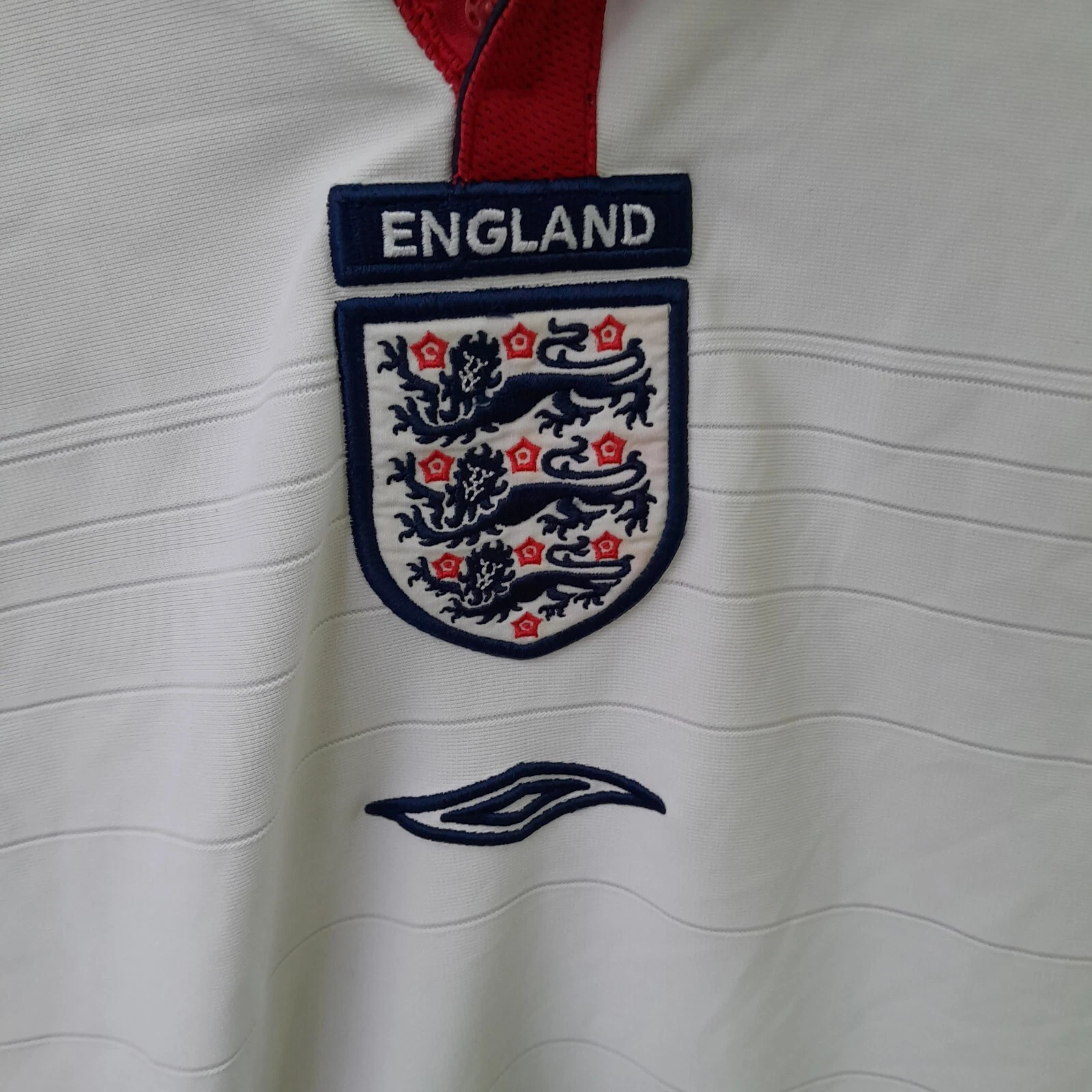 England 2004 home football shirt / jersey. Large Mens. Reversible 2003-05 - Image 3