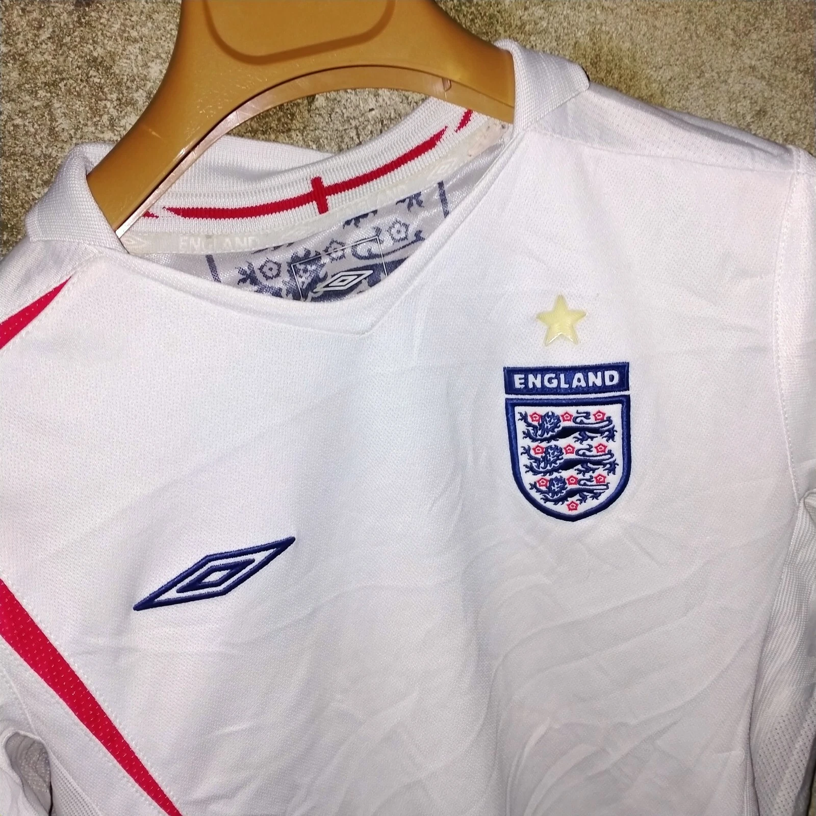 England 2005-07 home football shirt / jersey, large boys, ladies - Image 2