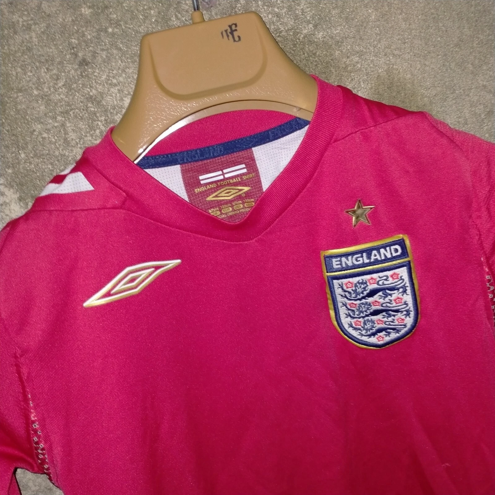 England 2006-08 away football shirt / jersey, small boys - Image 2