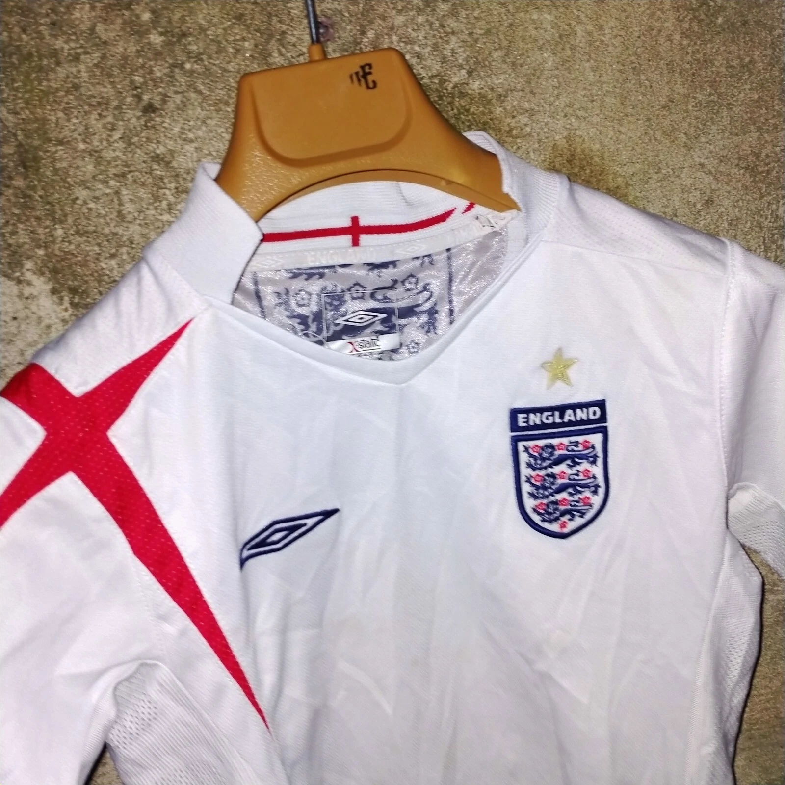 England 2006 home football shirt / jersey, small boys. A Cole 3 ladies - Image 3