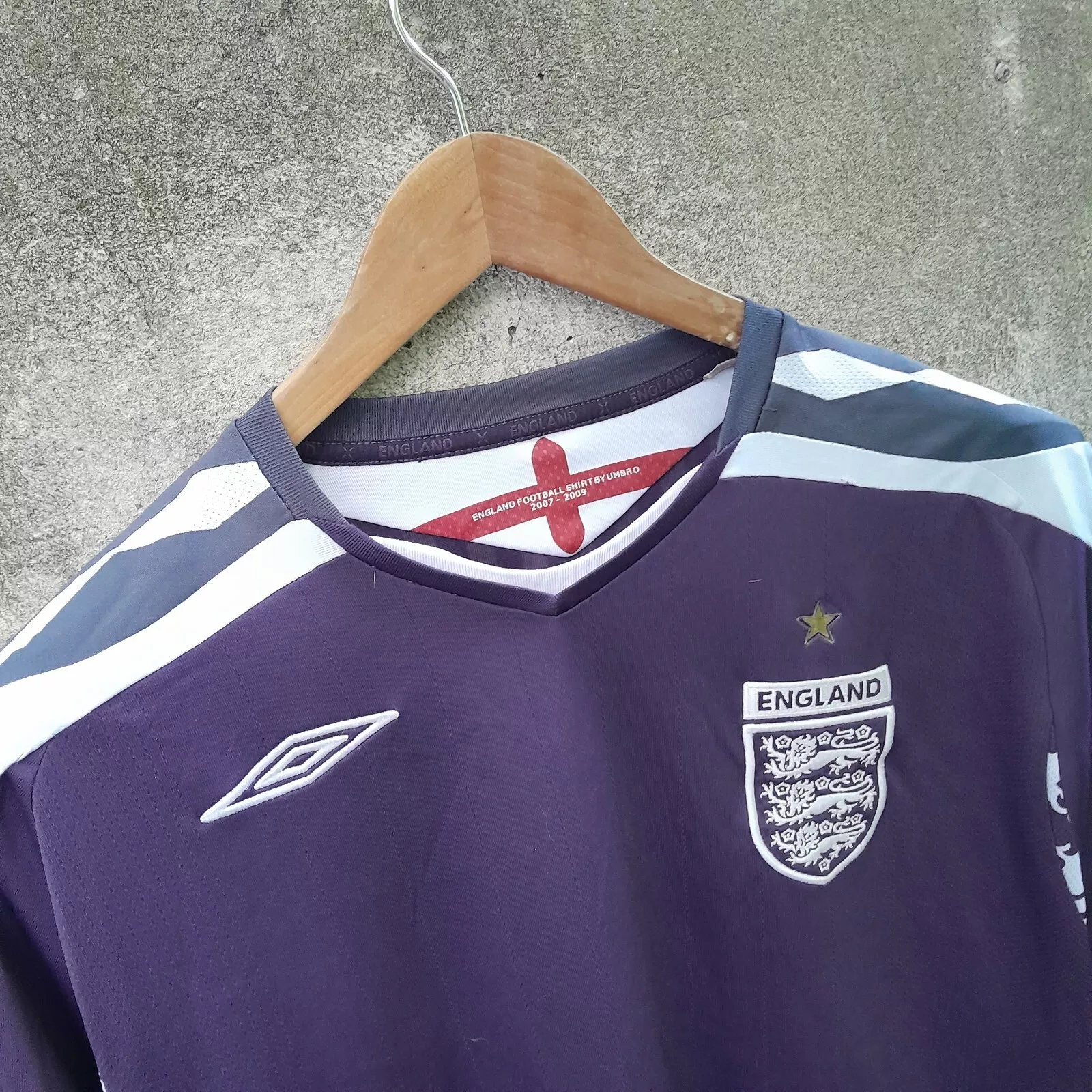 England 2007-09 goalkeeper football shirt / jersey. XL mens. - Image 2