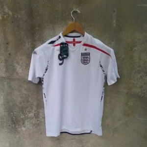 England 2007-09 home football shirt / jersey.13-14 years, XL boys / XS