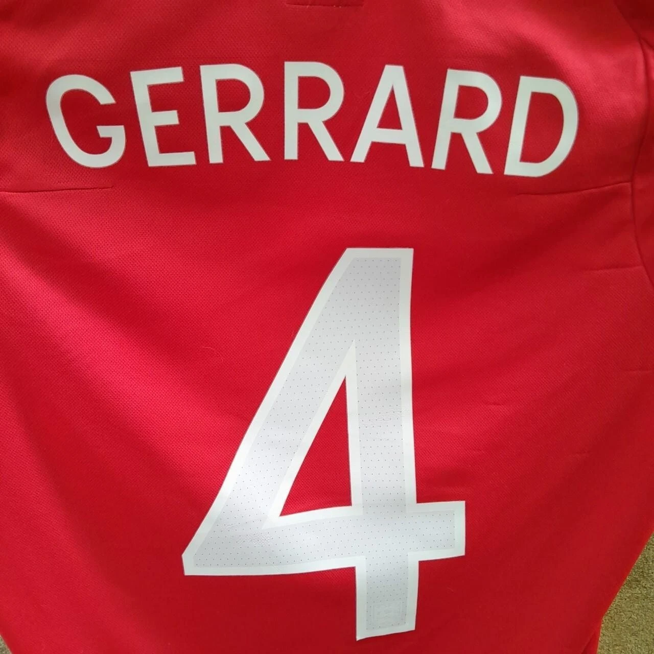 England 2010-12 away football shirt / jersey. Medium mens.Steven Gerrard 4 - Image 6