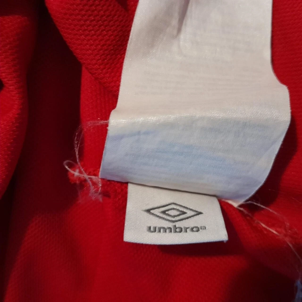 England 2010-12 away football shirt / jersey. Medium mens.Steven Gerrard 4 - Image 8