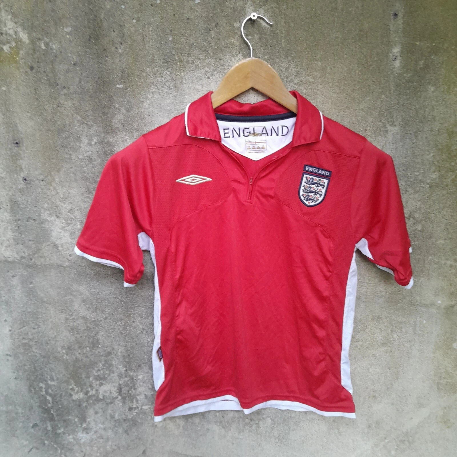 England football training shirt / jersey. Large boys, Zip