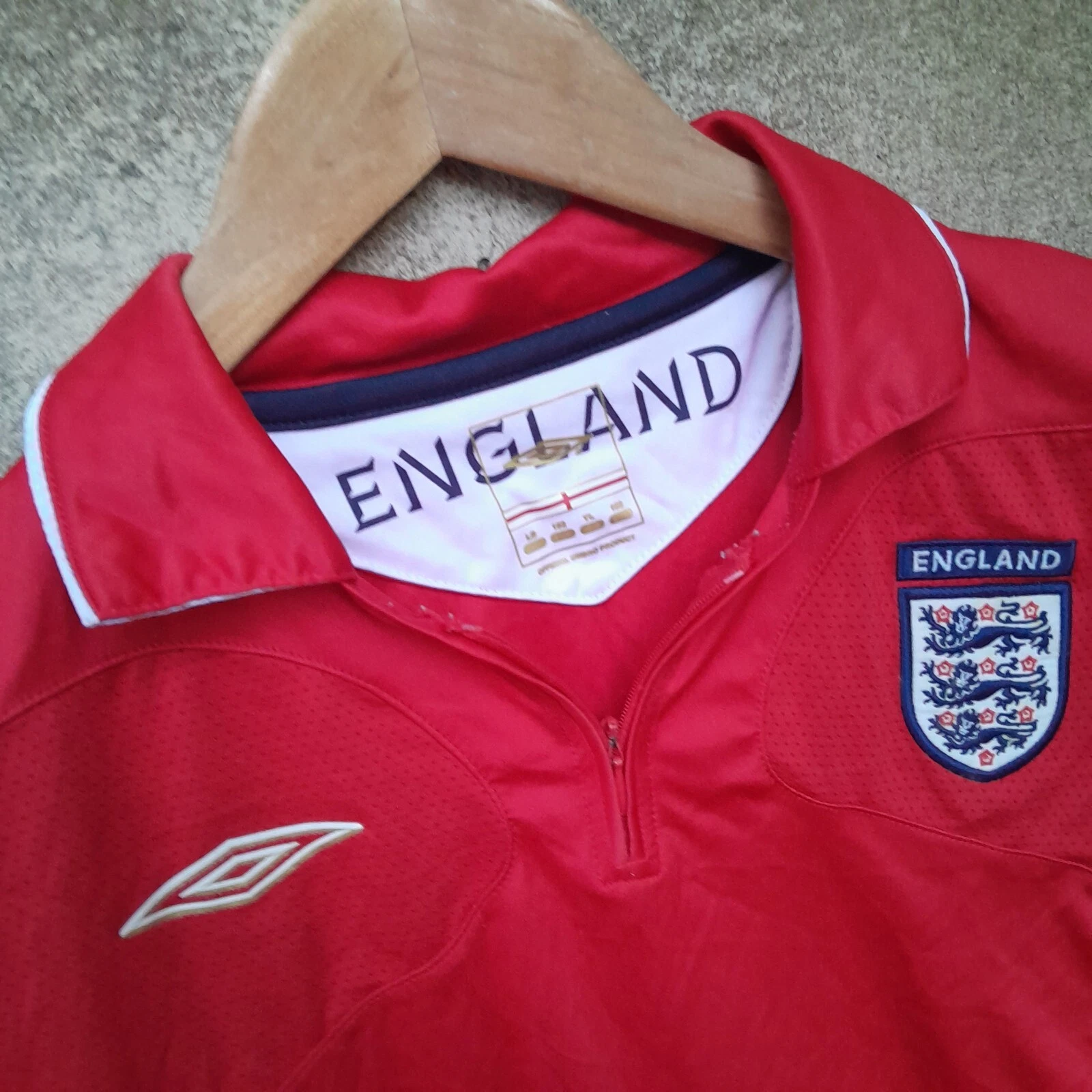 England football training shirt / jersey. Large boys, Zip - Image 2