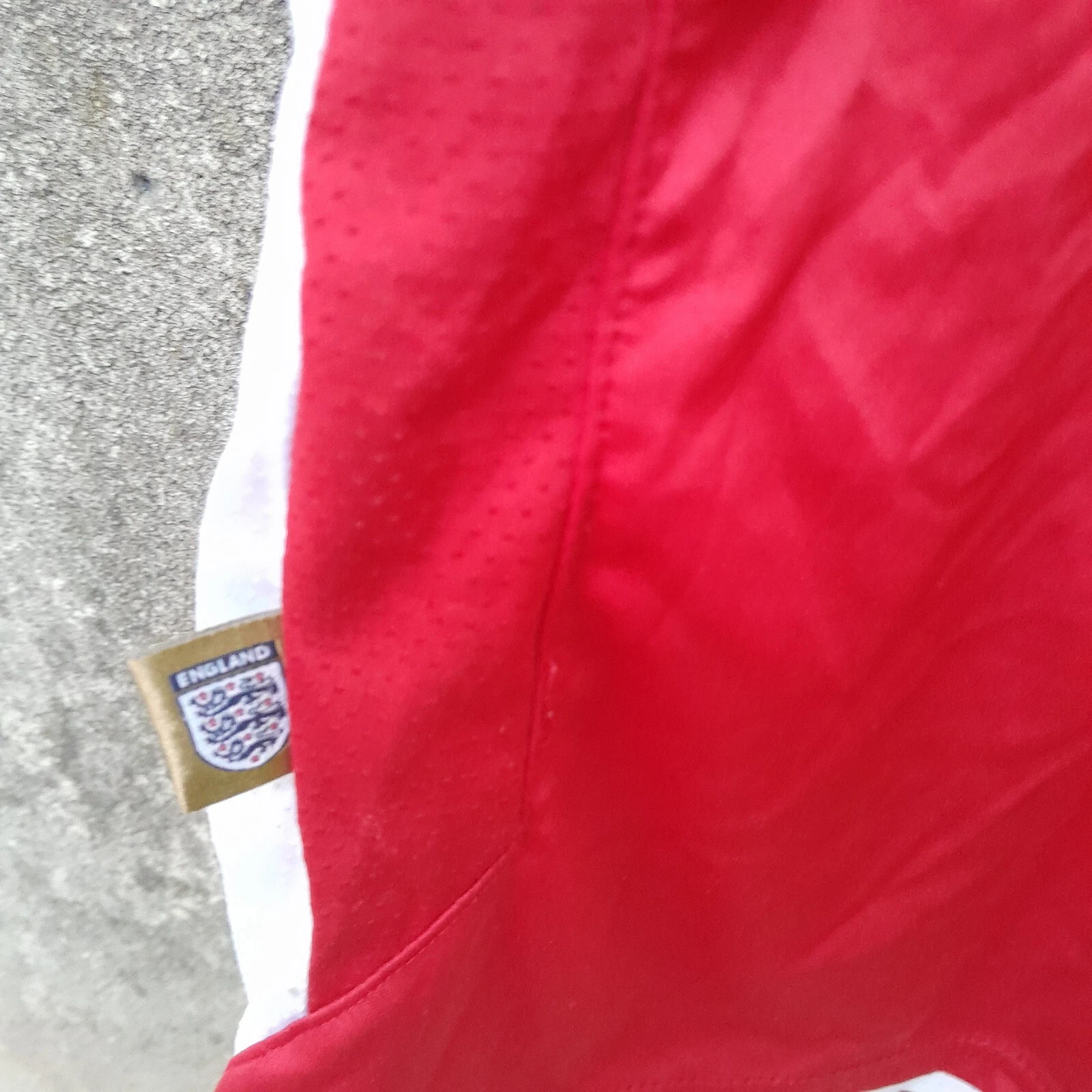 England football training shirt / jersey. Large boys, Zip - Image 4