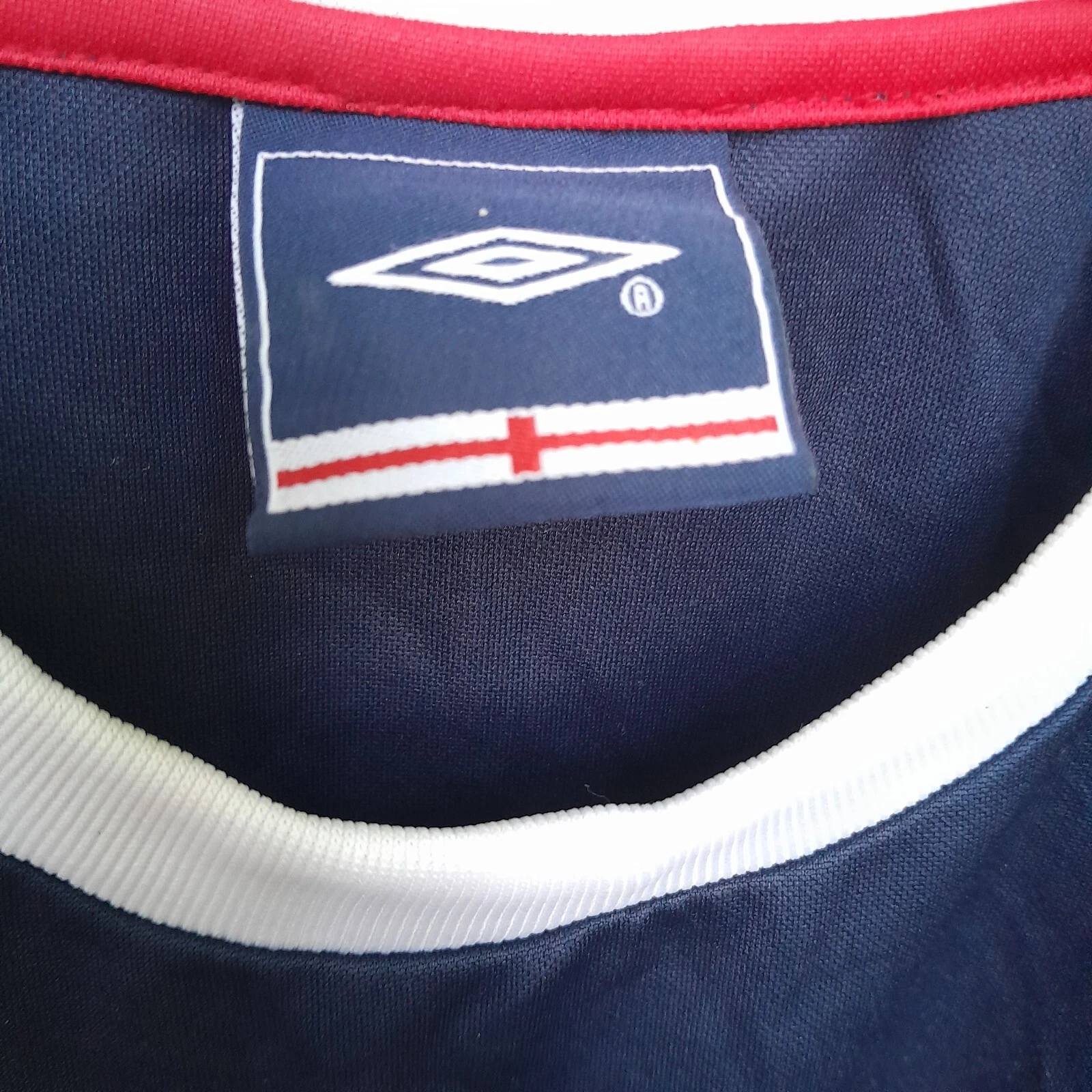 England leisure football shirt / jersey. Large mens - Image 3