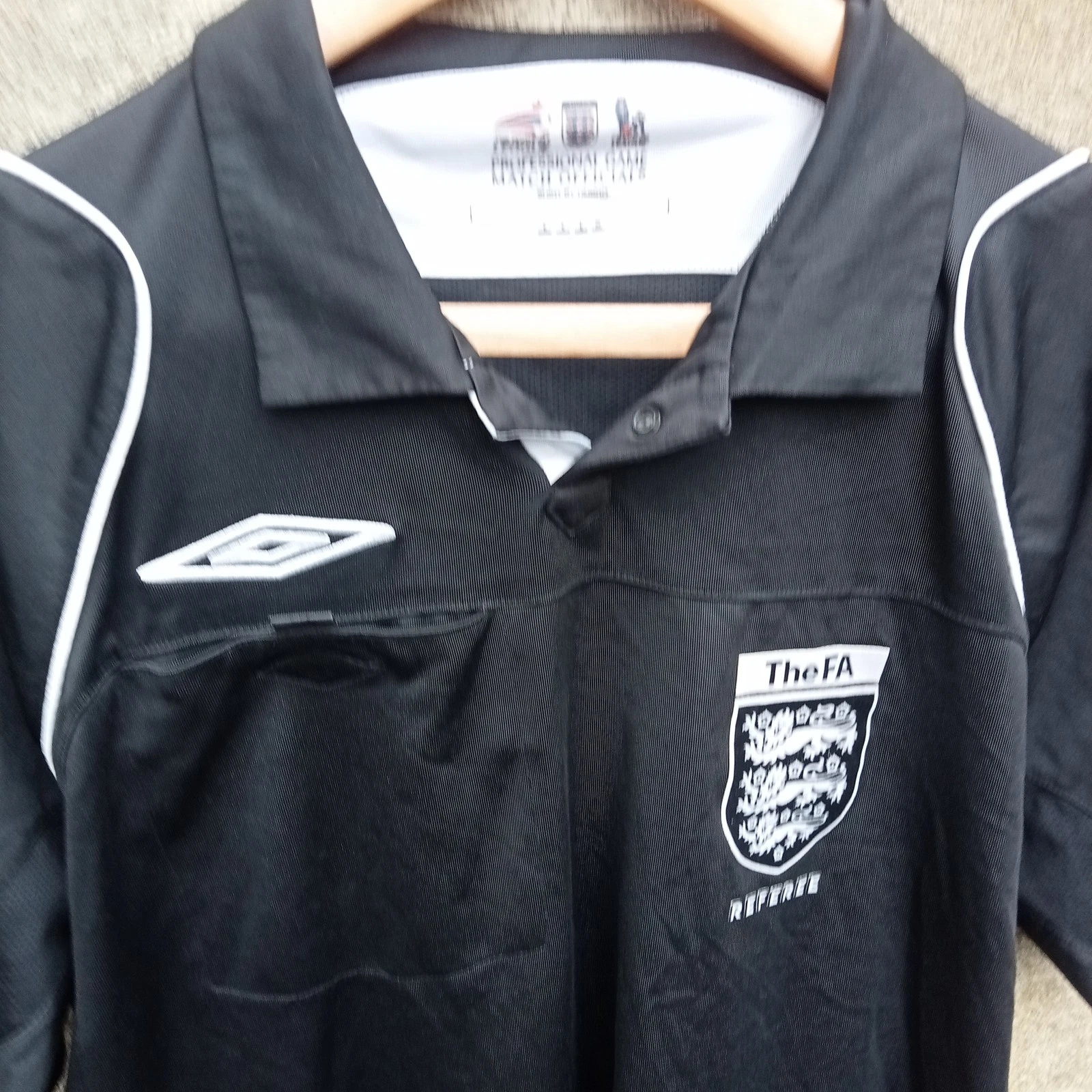 English FA black Ref football referee shirt , jersey, Mens Large - Image 2