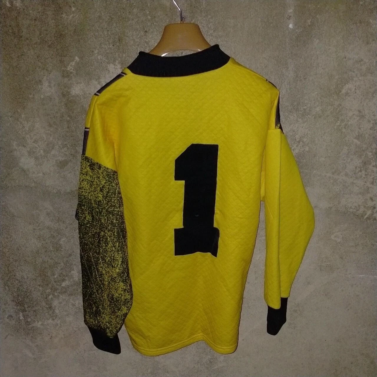 Everton 1995-96 goalkeeper football shirt / jersey, small mens - Image 3