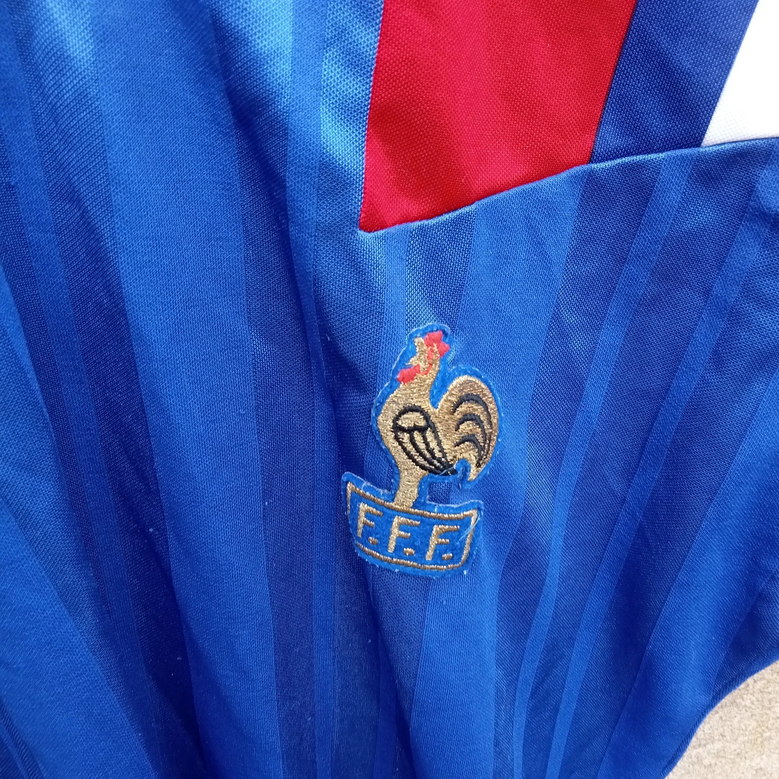 France 1992-94 home football shirt / jersey. medium mens. - Image 3
