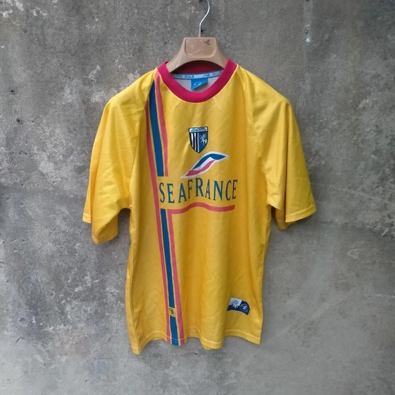 Gillingham 2003-04 3rd football shirt/ jersey. Small mens. Third