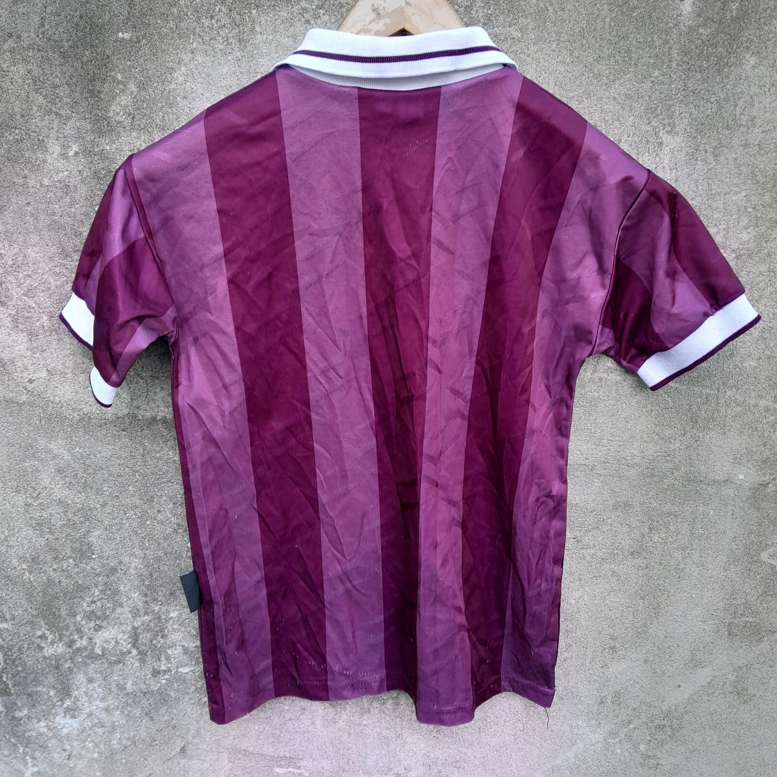 Hearts 1996-97 home football shirt / jersey. - Image 6