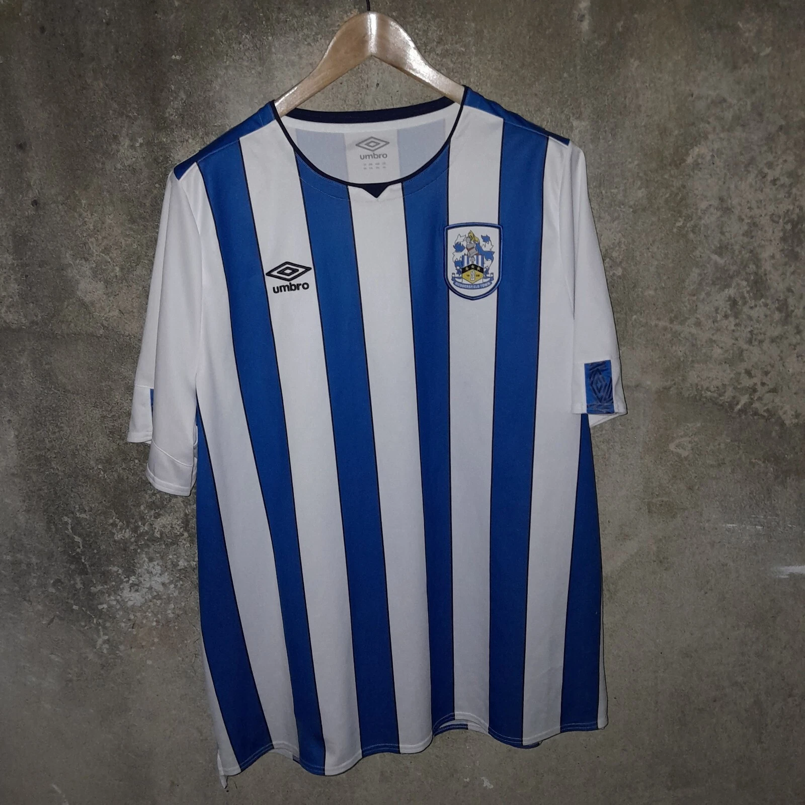 Huddersfield Town 2021-22 home football shirt / jersey. XXXXL mens. Bnwot