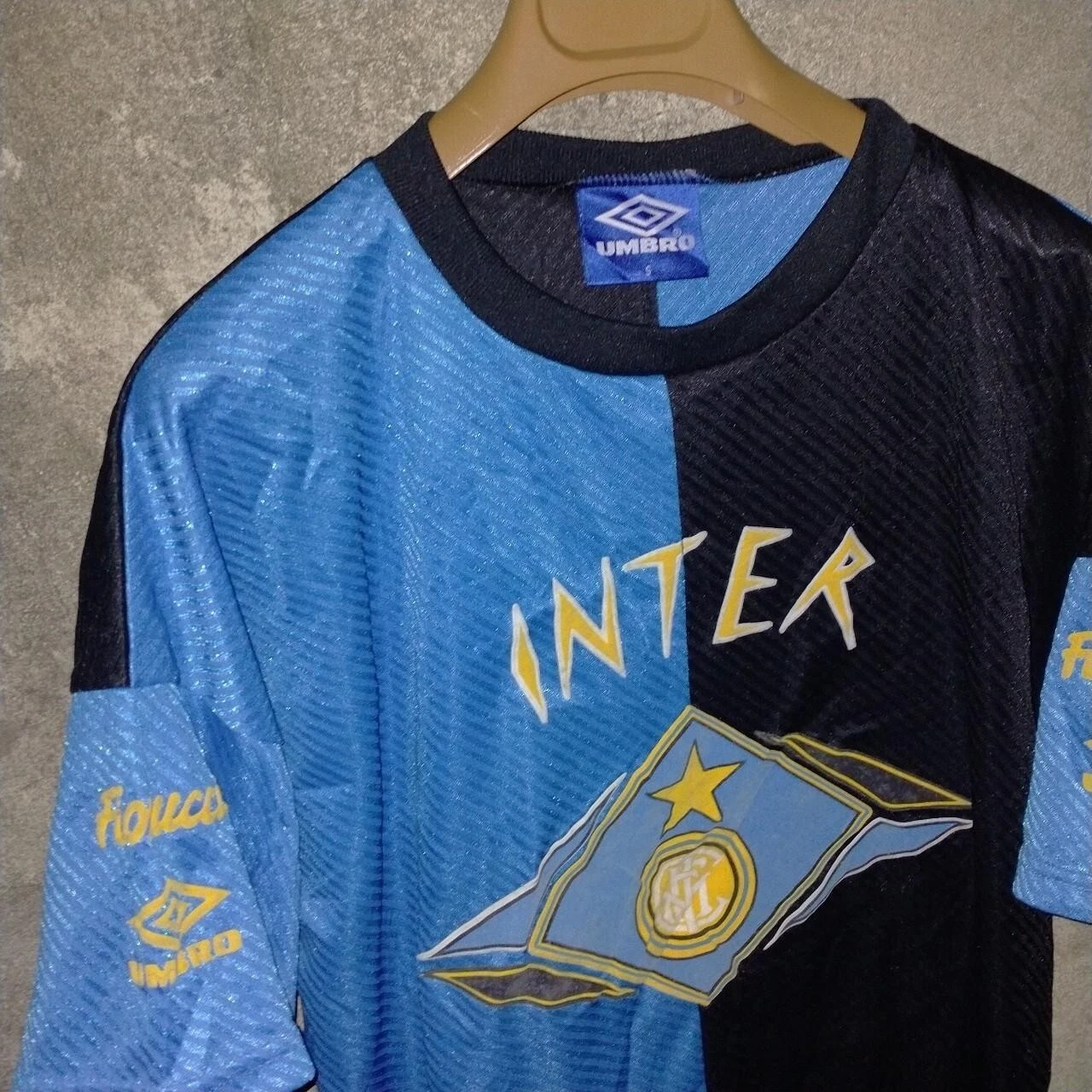 Inter Milan 1993-95 training football shirt / jersey. Small mens. Internazionale - Image 2