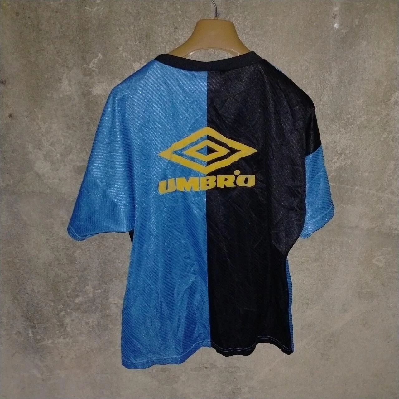Inter Milan 1993-95 training football shirt / jersey. Small mens. Internazionale - Image 3