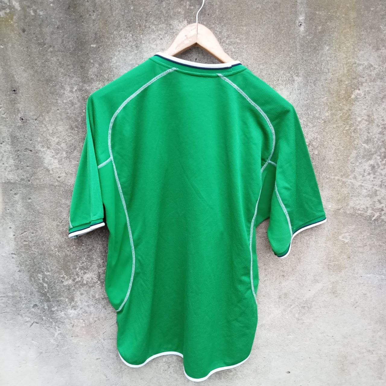 Ireland 2002 home football shirt / jersey XL mens. - Image 2