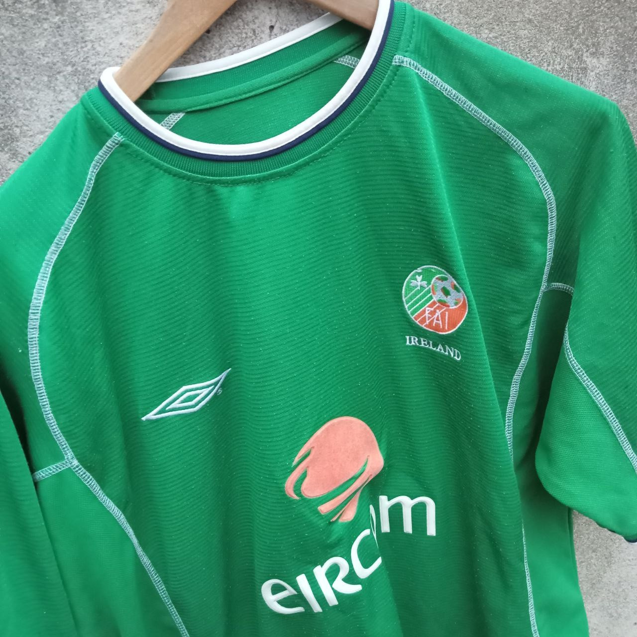 Ireland 2002 home football shirt / jersey XL mens. - Image 3