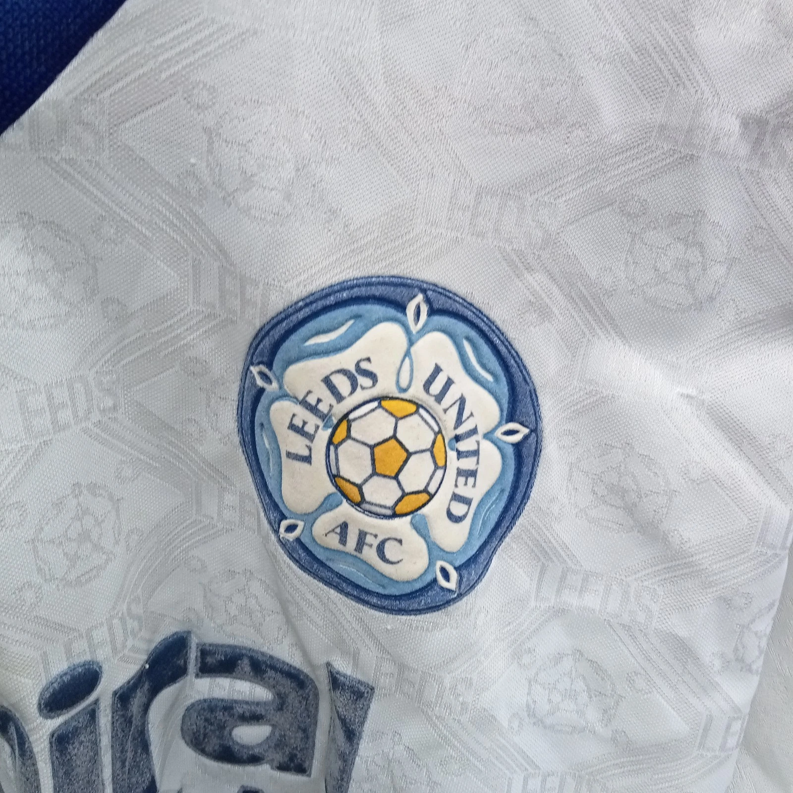 Leeds United 1992-93 Home football shirt, Mens Small - Image 3