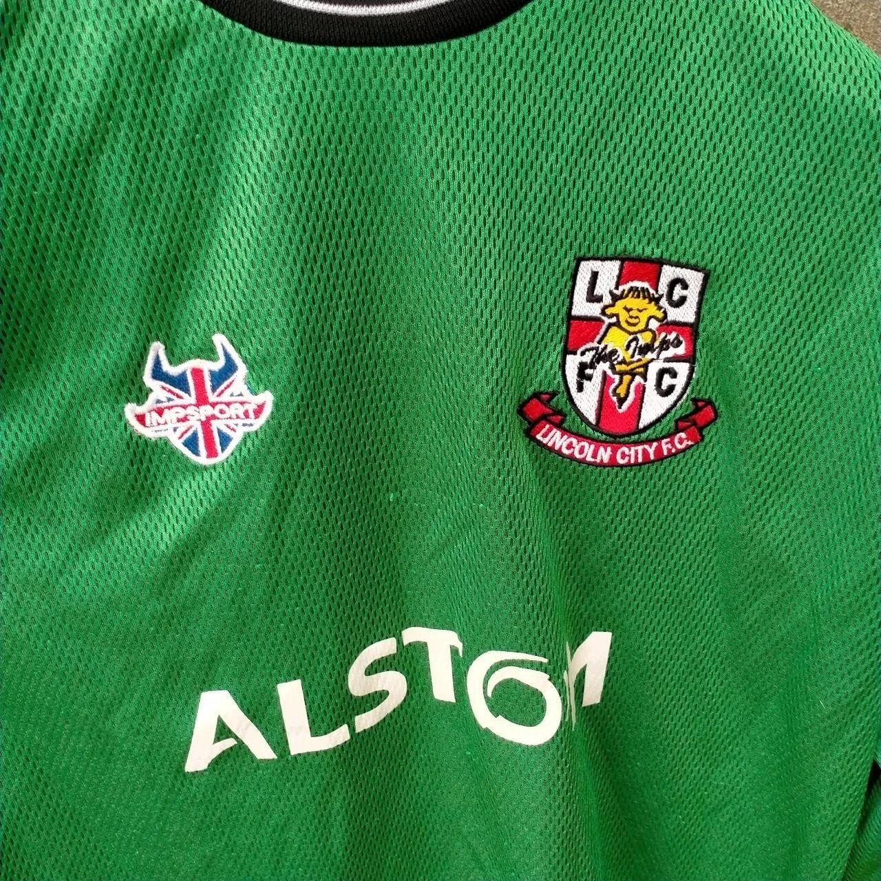 Lincoln City 2003-04 home football shirt / jersey. Medium Mens - Image 2