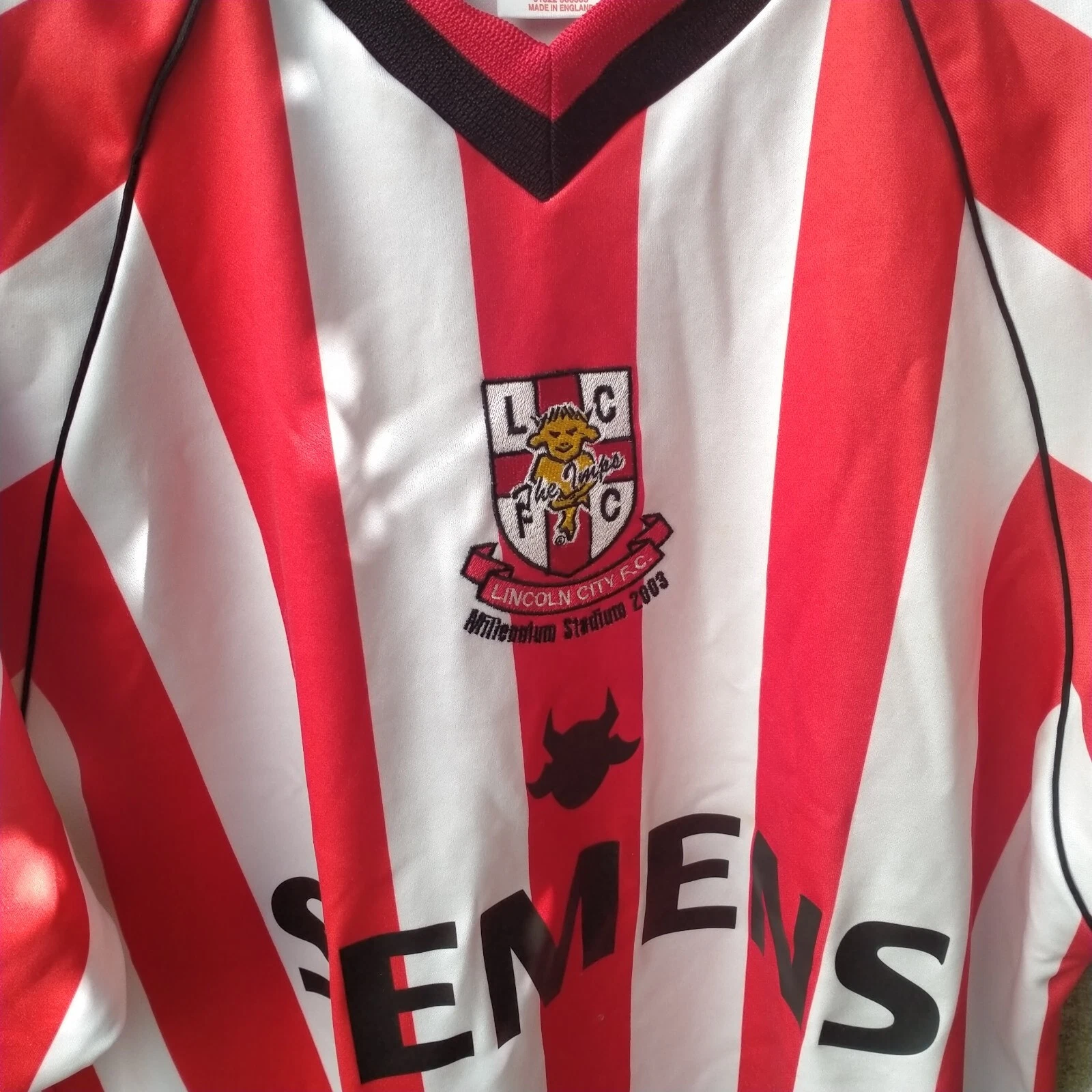 Lincoln City 2003-04 home football shirt / jersey. Medium Mens - Image 2