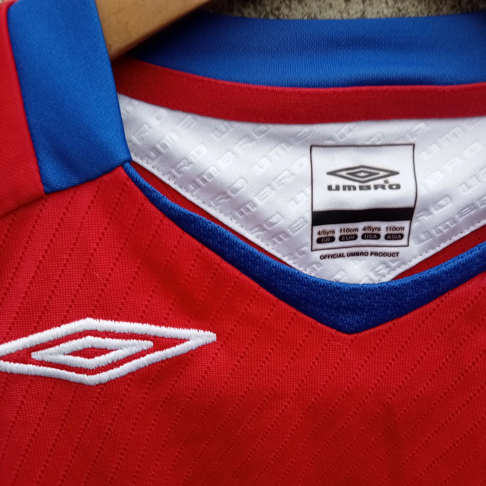 Linfield 2008-09 home football shirt | jersey, Boys Medium - Image 4