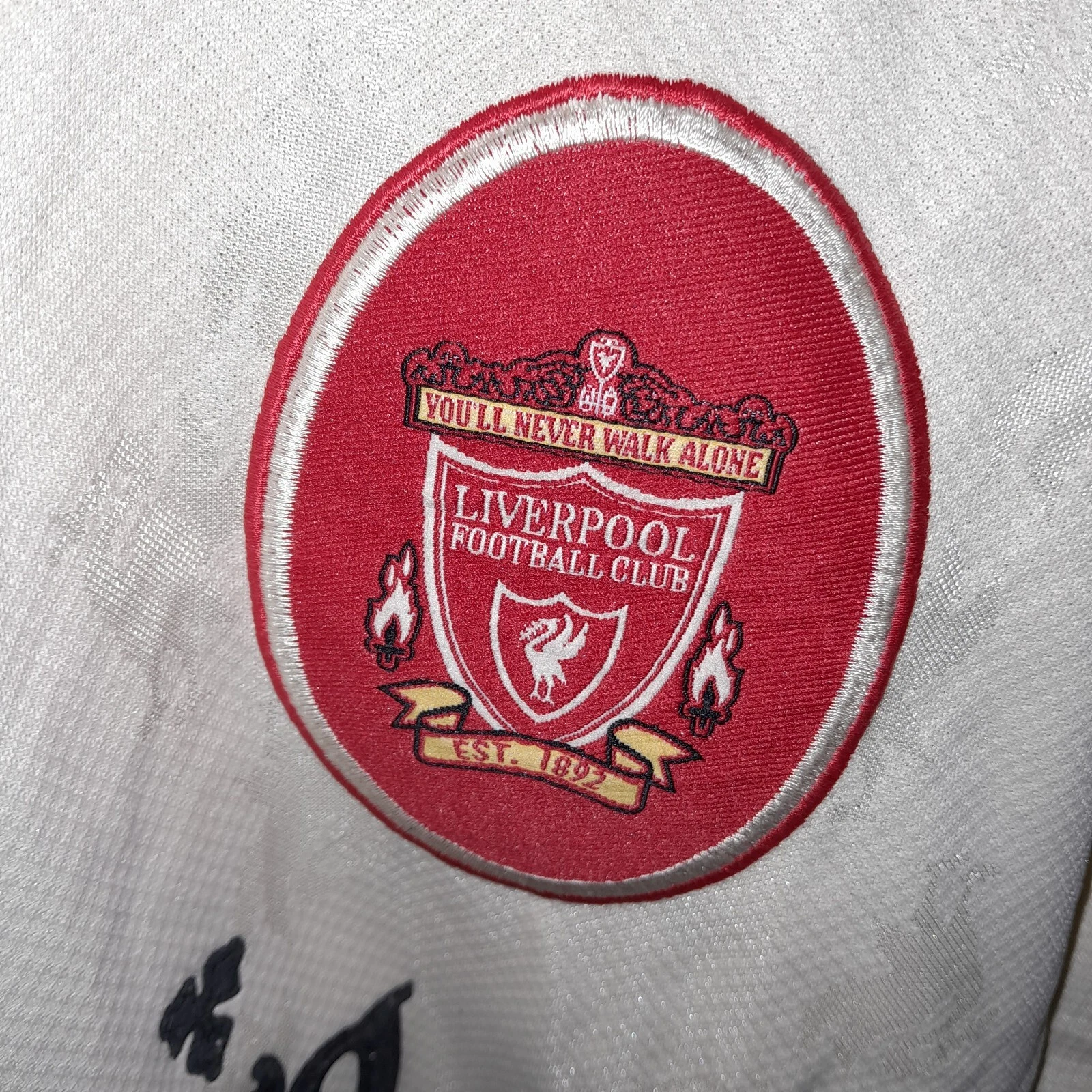 Liverpool 1996-97 away football shirt / jersey. Small Mens cream - Image 3