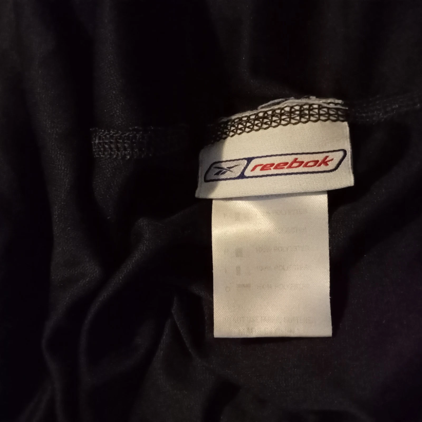 Liverpool 2002-03 Away football shirt, Mens Small - Image 7