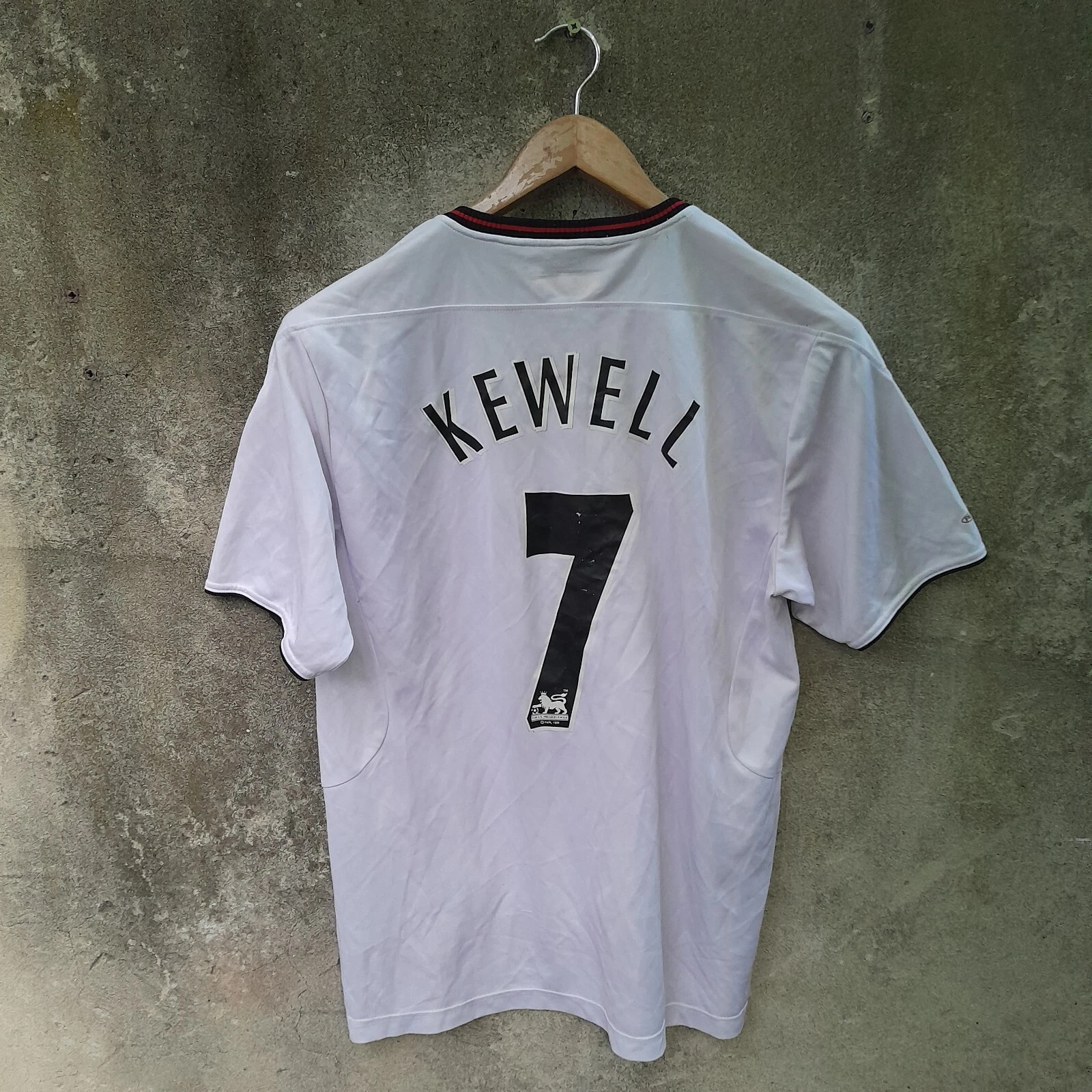 Liverpool 2003-05 away football shirt / jersey. Medium mens. Harry Kewell 7